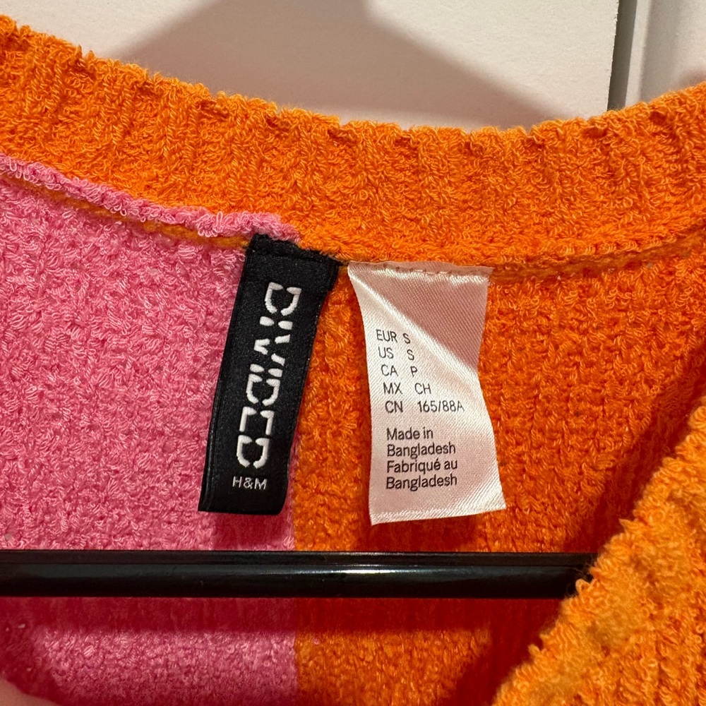 H&M Divided Pink and Orange Knit Top - Picture 2 of 3